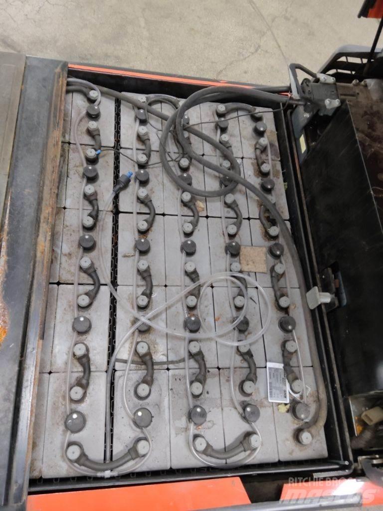 Toyota 7FBMF30 Elmotviktstruckar