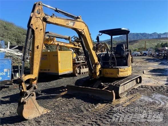 CAT 305C Minigrävare < 7t