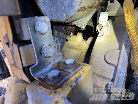 CAT 305C Minigrävare < 7t