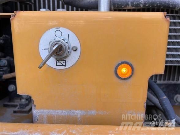 CAT 320 Bandgrävare