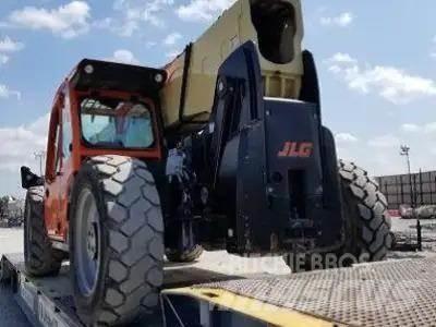 JLG 1055 Teleskoplastare