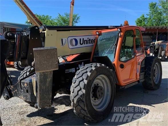 JLG 1055 Teleskoplastare