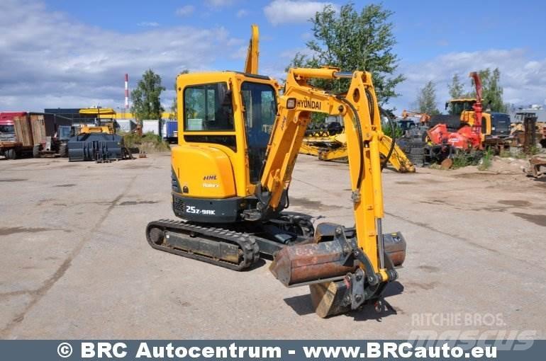 Hyundai R25Z-9AK Minigrävare < 7t