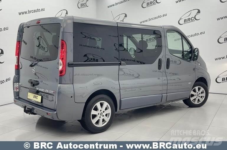 Opel Vivaro Minibussar