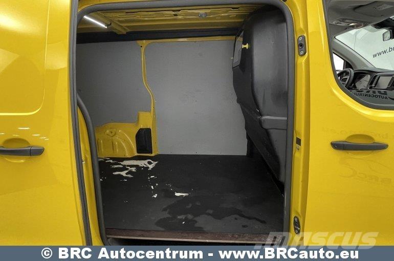 Opel Vivaro Lätta lastbilar