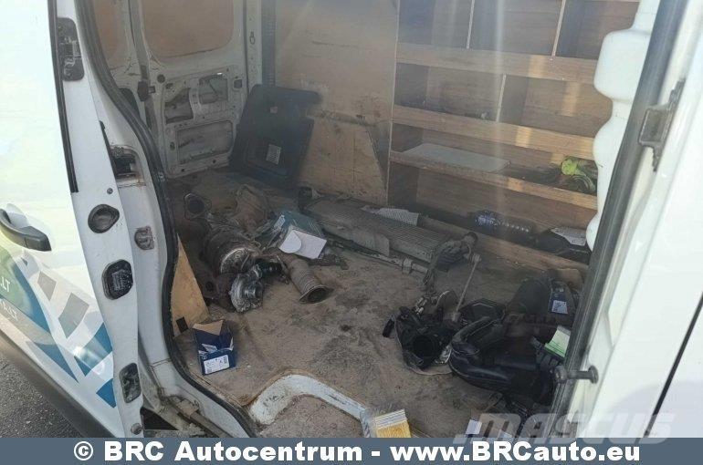 Renault Trafic Lätta lastbilar