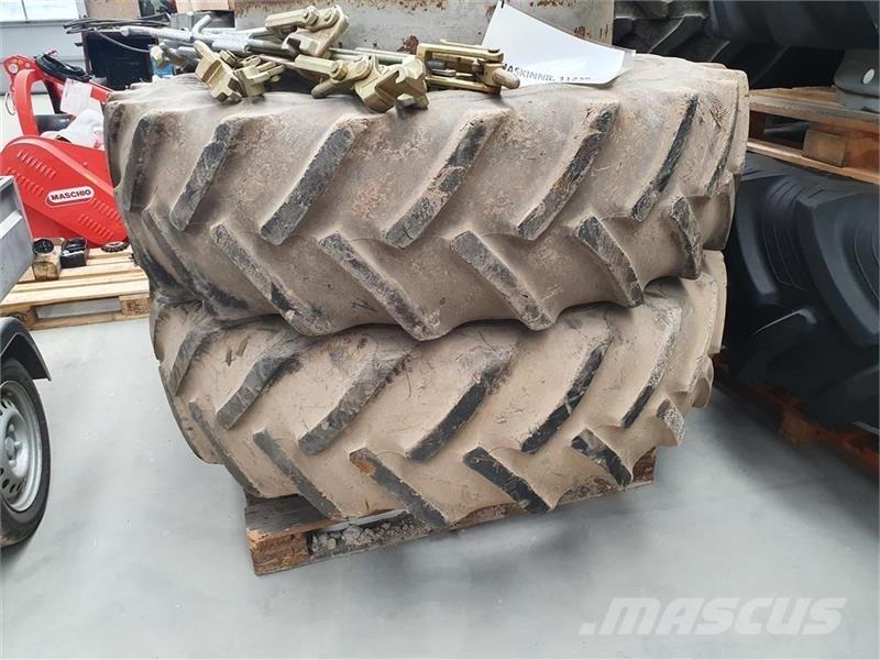  - - - 16.9 R38 Däck, hjul och fälgar