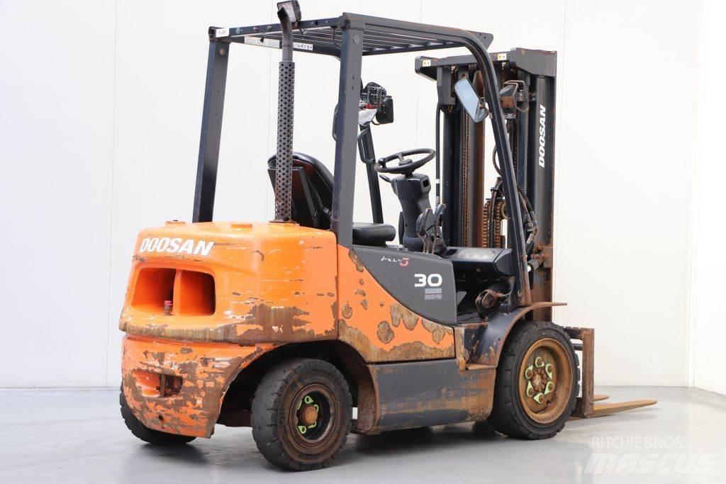 Doosan D30S-5 Dieselmotviktstruckar