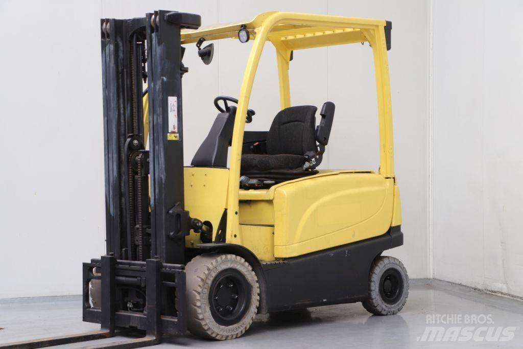 Hyster J2.2XN Elmotviktstruckar