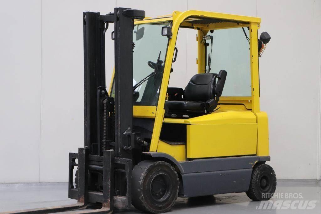 Hyster J3.00XM Elmotviktstruckar