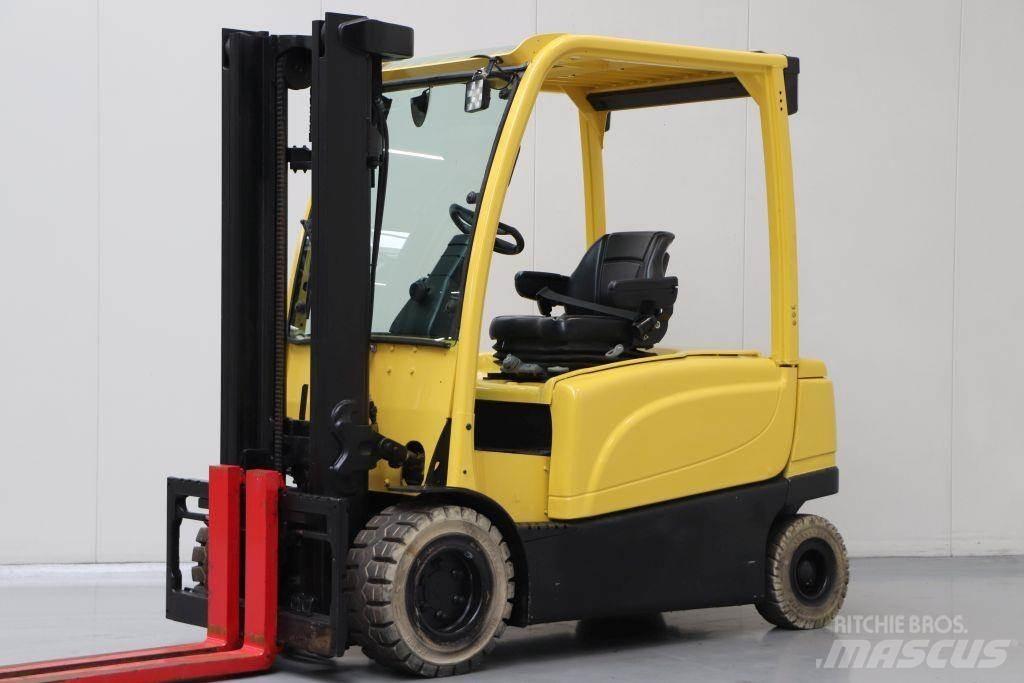 Hyster J3.0XN Elmotviktstruckar