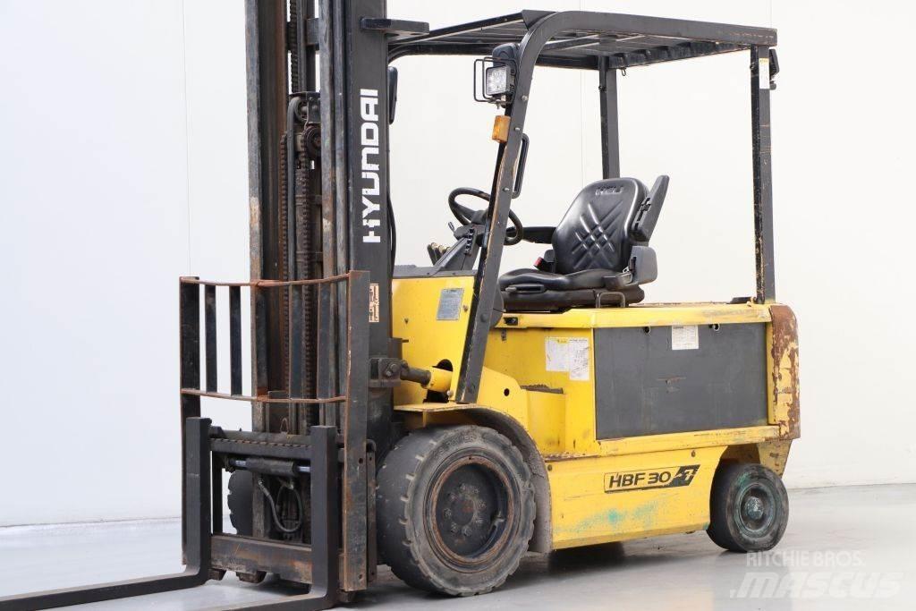 Hyundai HBF30-7 Elmotviktstruckar