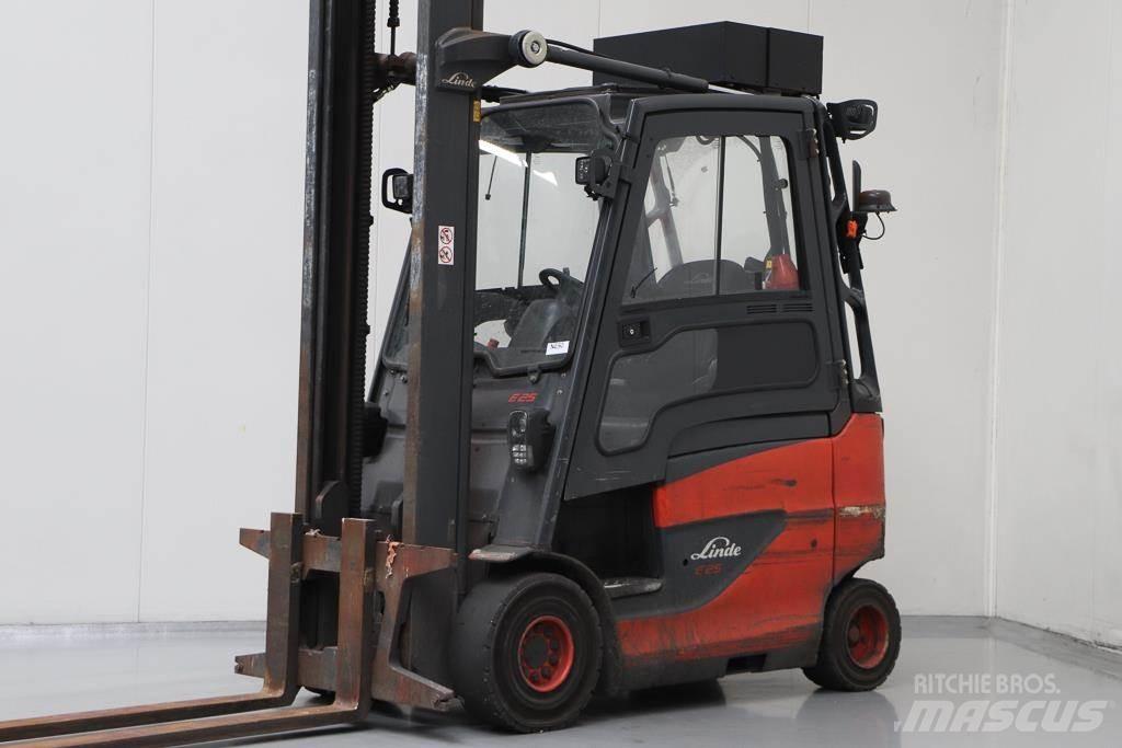 Linde E25H-01/600 Elmotviktstruckar