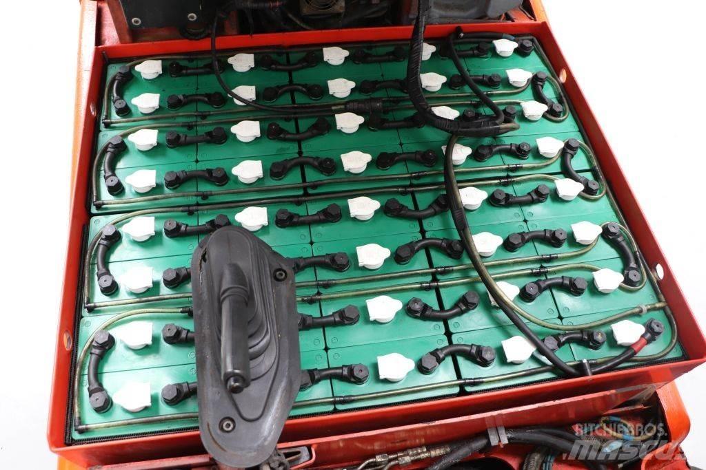 Linde E25S/03 Elmotviktstruckar