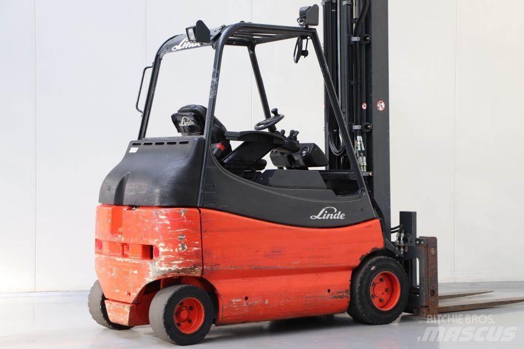 Linde E30-02/600 Elmotviktstruckar