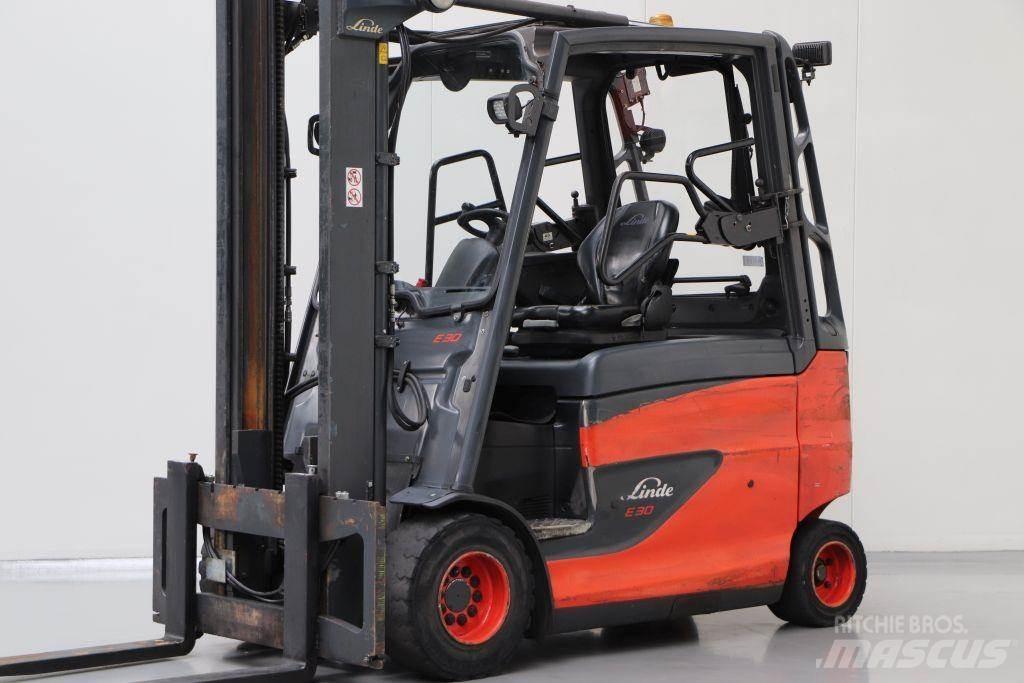 Linde E30HL-01/600 Elmotviktstruckar