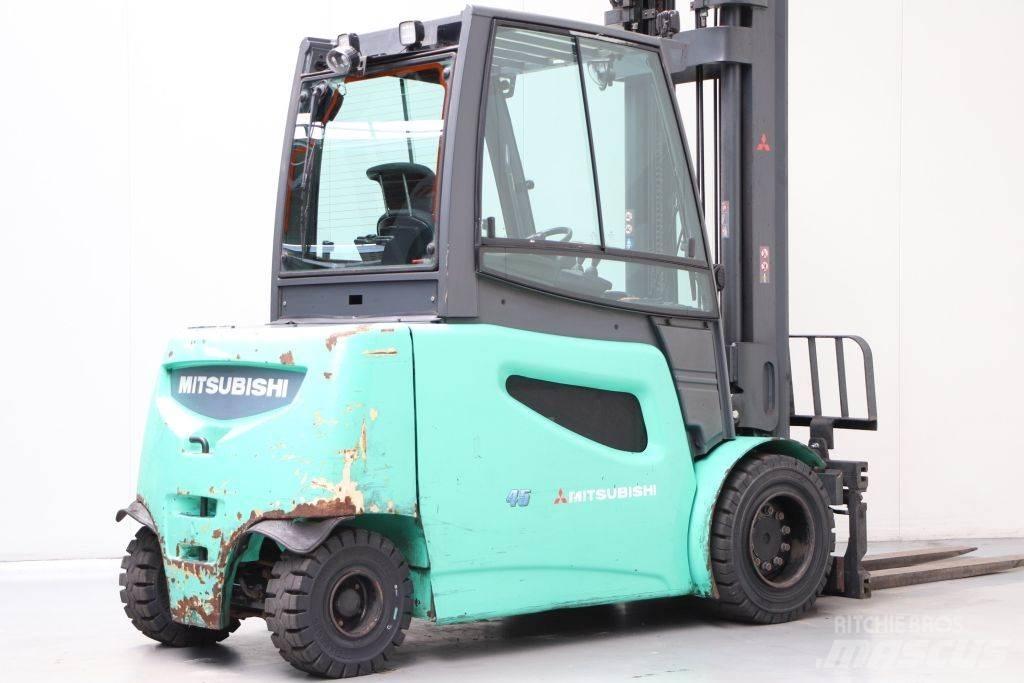 Mitsubishi FB45 2 Elmotviktstruckar