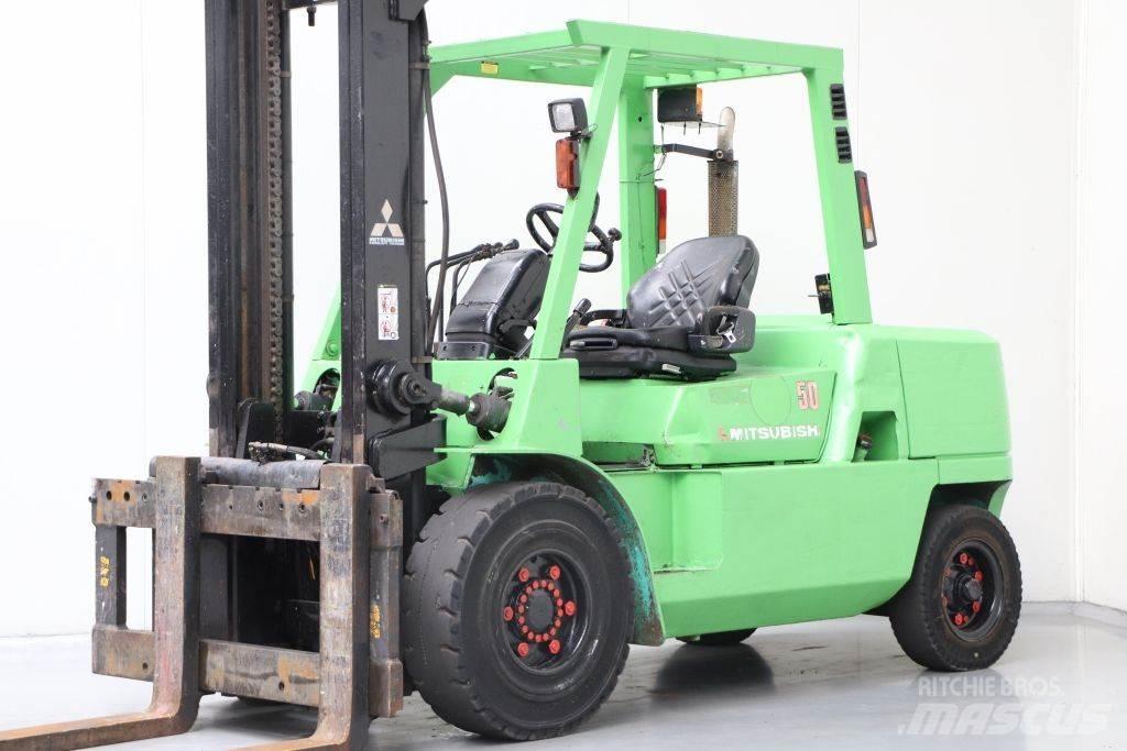 Mitsubishi FD50K Dieselmotviktstruckar
