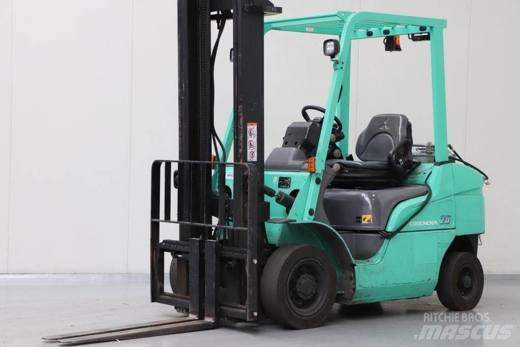 Mitsubishi FG25NT Gasolmotviktstruckar
