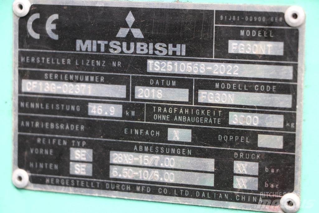 Mitsubishi FG30NT Gasolmotviktstruckar