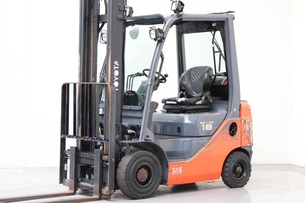 Toyota 02-8FGF18 Gasolmotviktstruckar