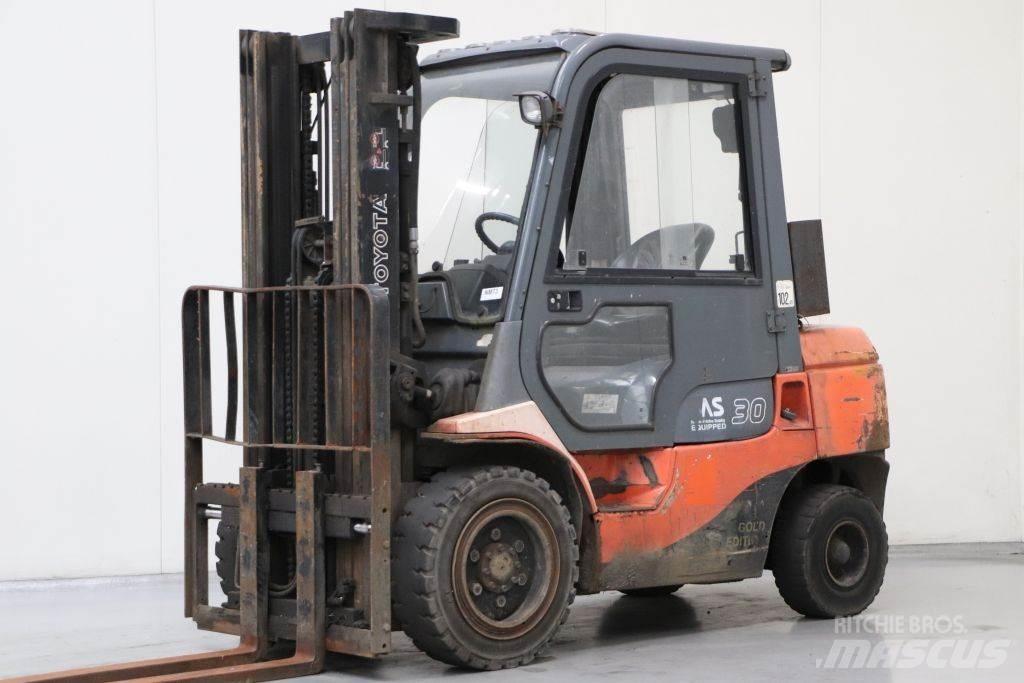 Toyota 62-7FDF30 Dieselmotviktstruckar