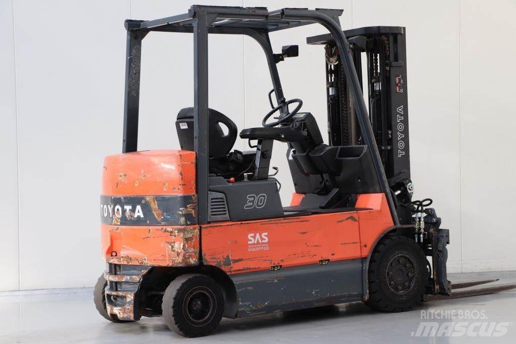 Toyota 7FBMF30 Elmotviktstruckar