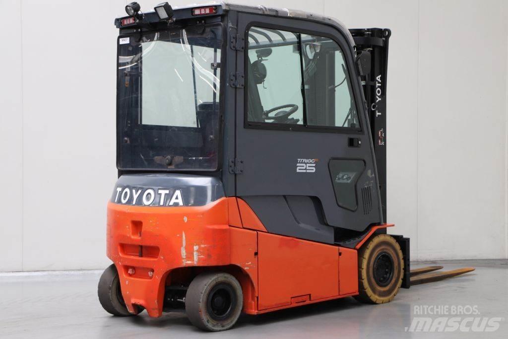 Toyota 8FBMT25 Elmotviktstruckar