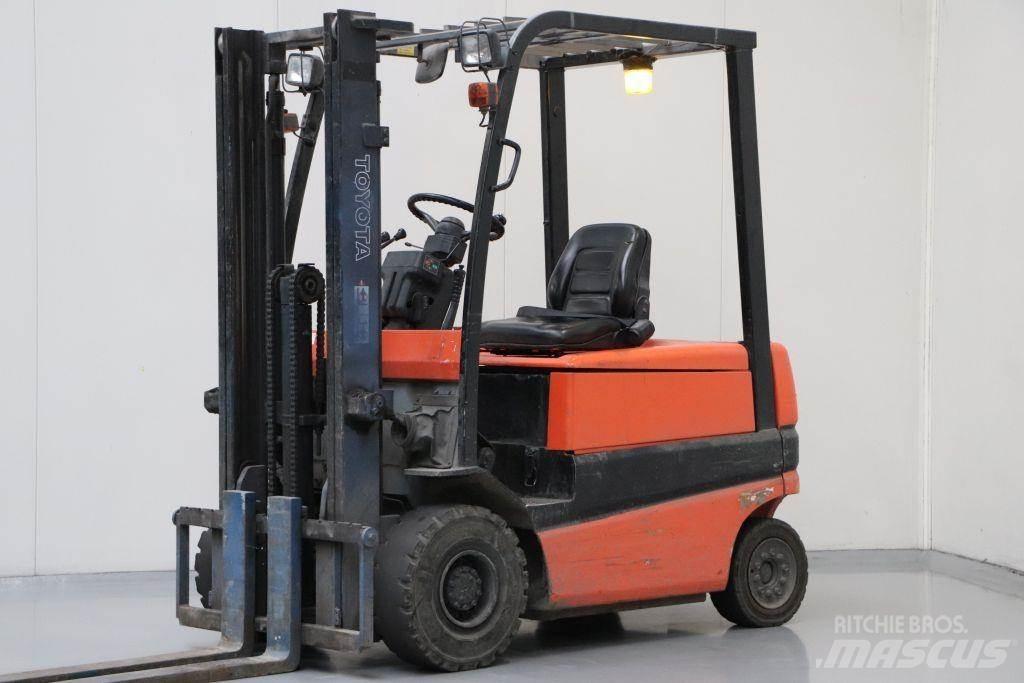 Toyota FBMF25 Elmotviktstruckar