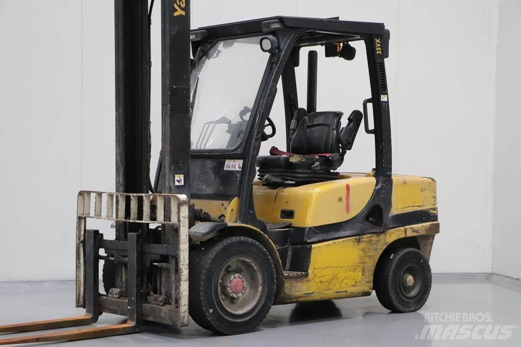 Yale GDP35VX Dieselmotviktstruckar