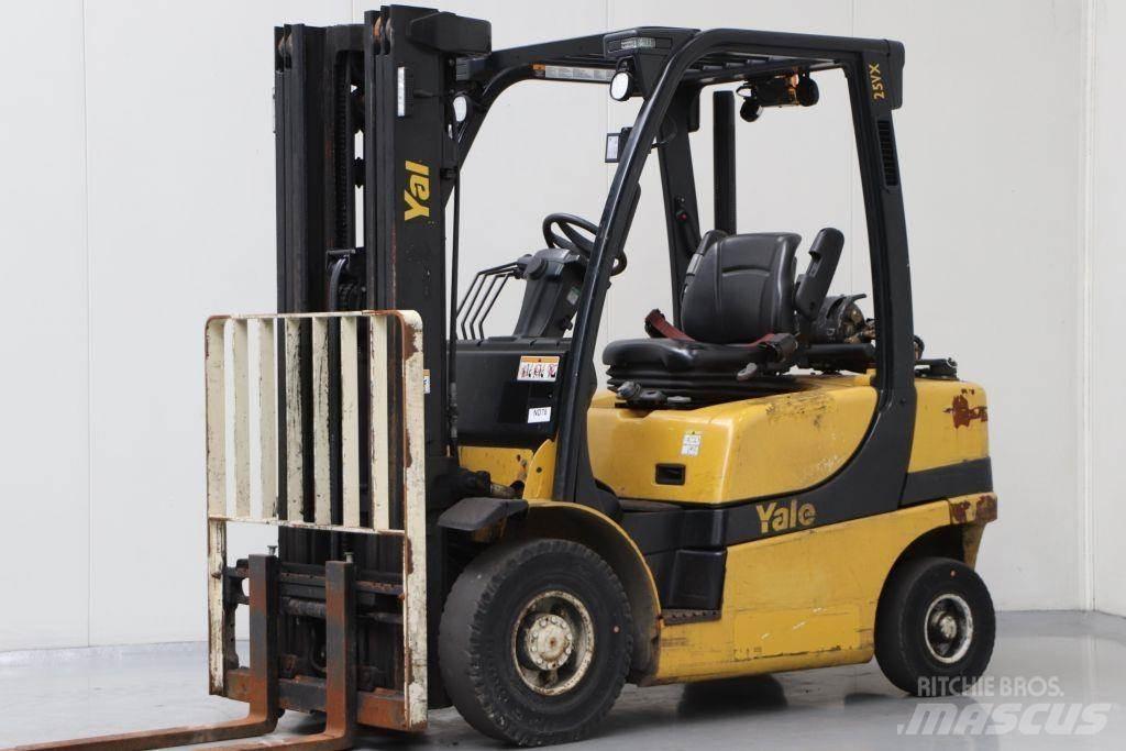 Yale GLP25VX Gasolmotviktstruckar