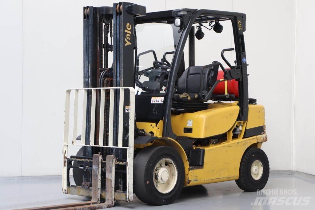 Yale GLP25VX Gasolmotviktstruckar