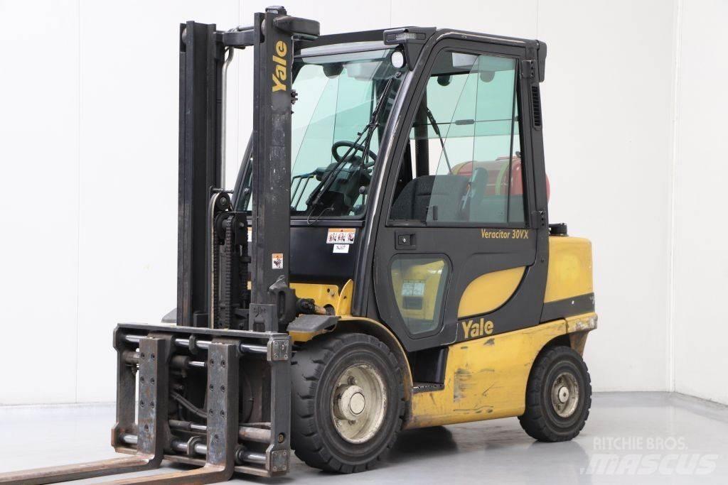 Yale GLP30VX Gasolmotviktstruckar