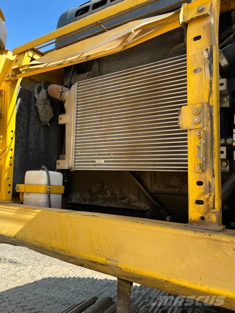 Komatsu PC 390 LC-10 Bandgrävare