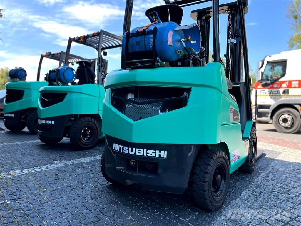 Mitsubishi FG30N Gasolmotviktstruckar