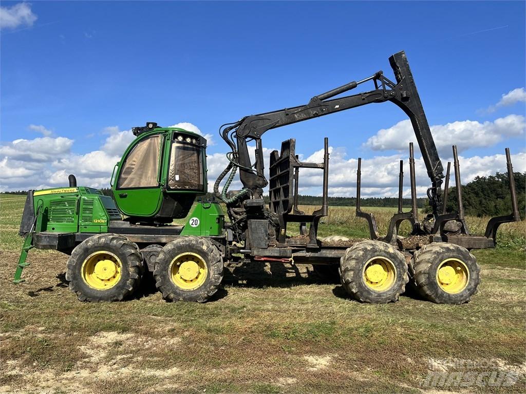 John Deere 1210E Skotare