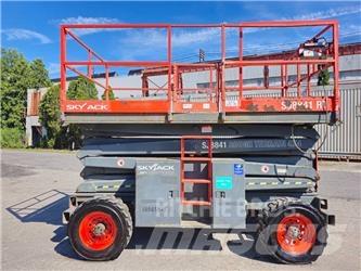 SkyJack SJ8841RT Saxliftar