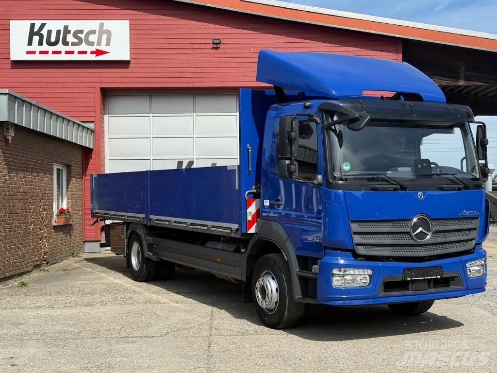 Mercedes-Benz 1630L Flakbilar