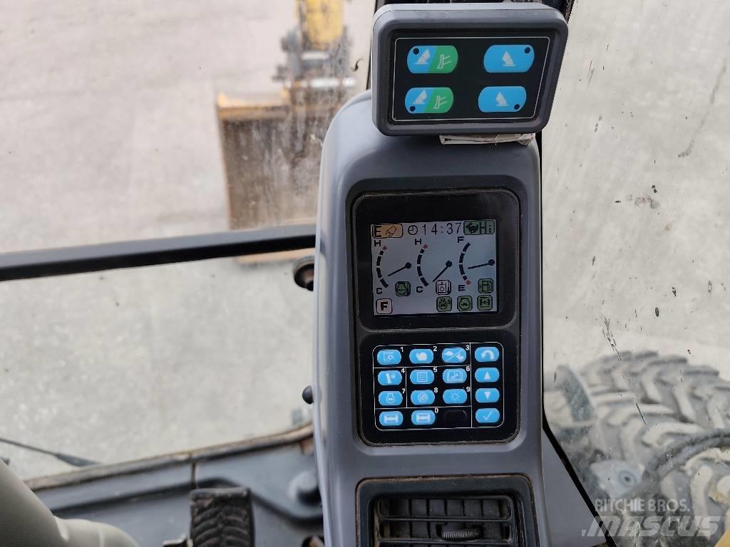 Komatsu PW 160-7E0 Hjulgrävare