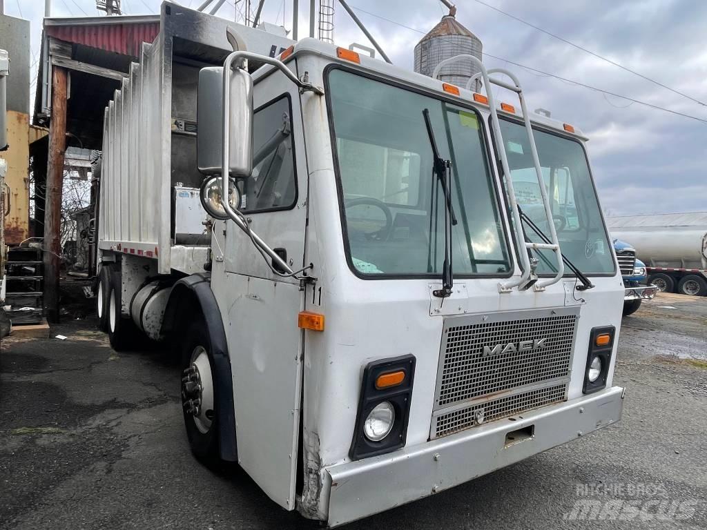 Mack LE613 Sopbilar