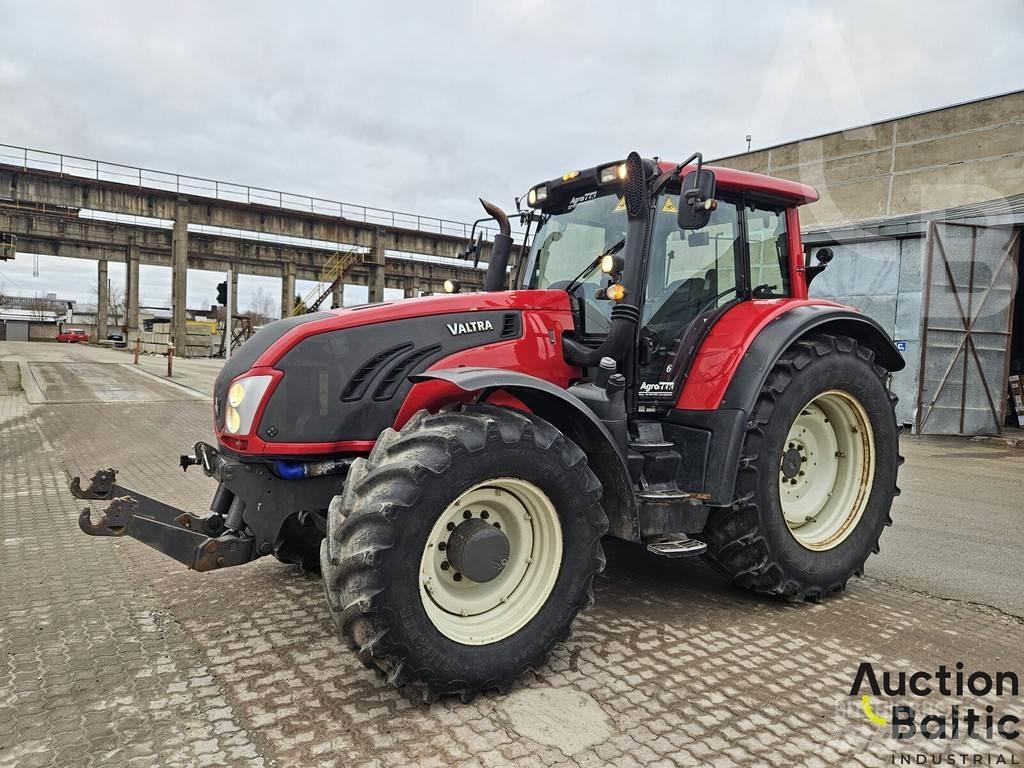 Valtra T213V Traktorer