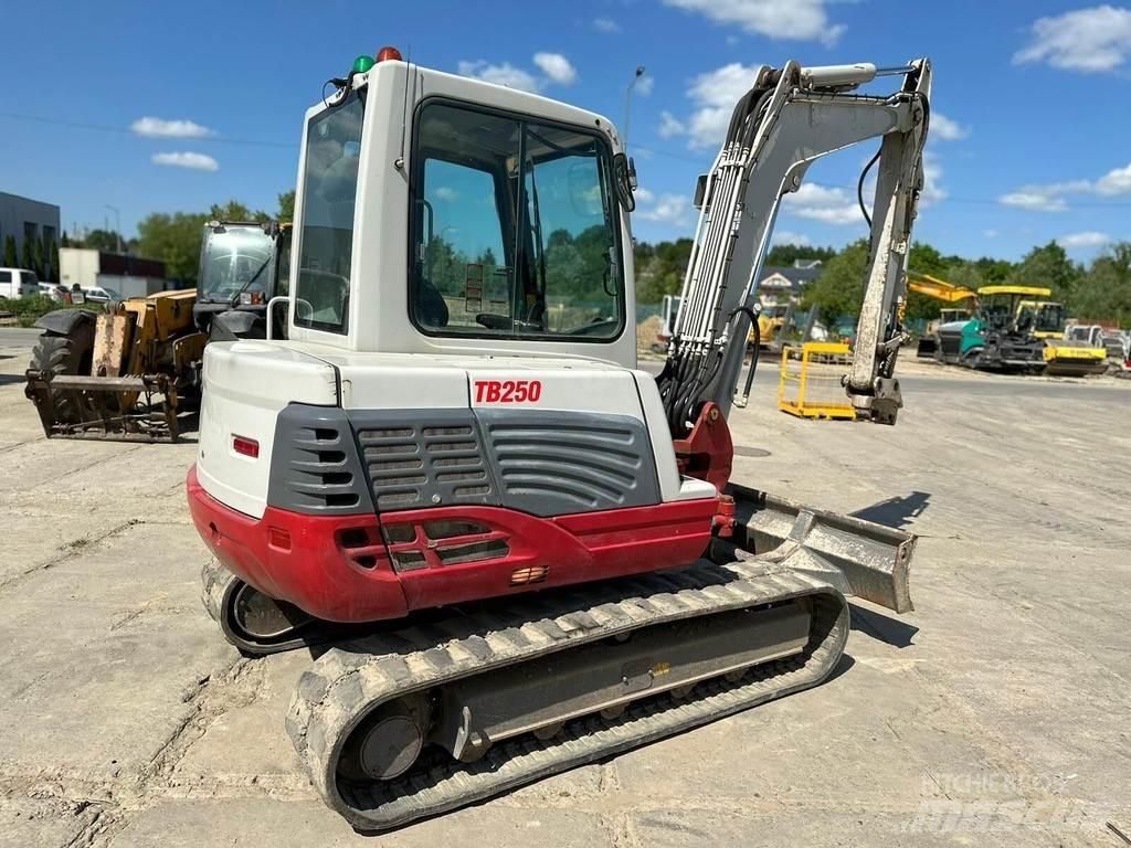 Takeuchi TB250 Minigrävare < 7t