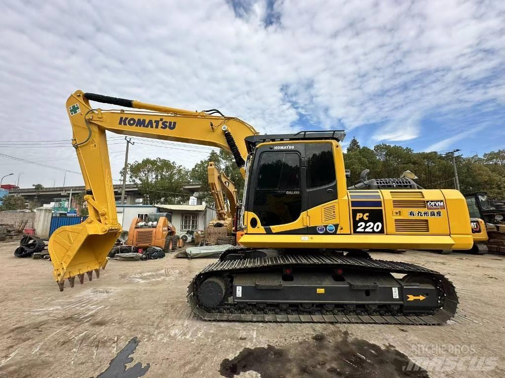 Komatsu pc220 Bandgrävare