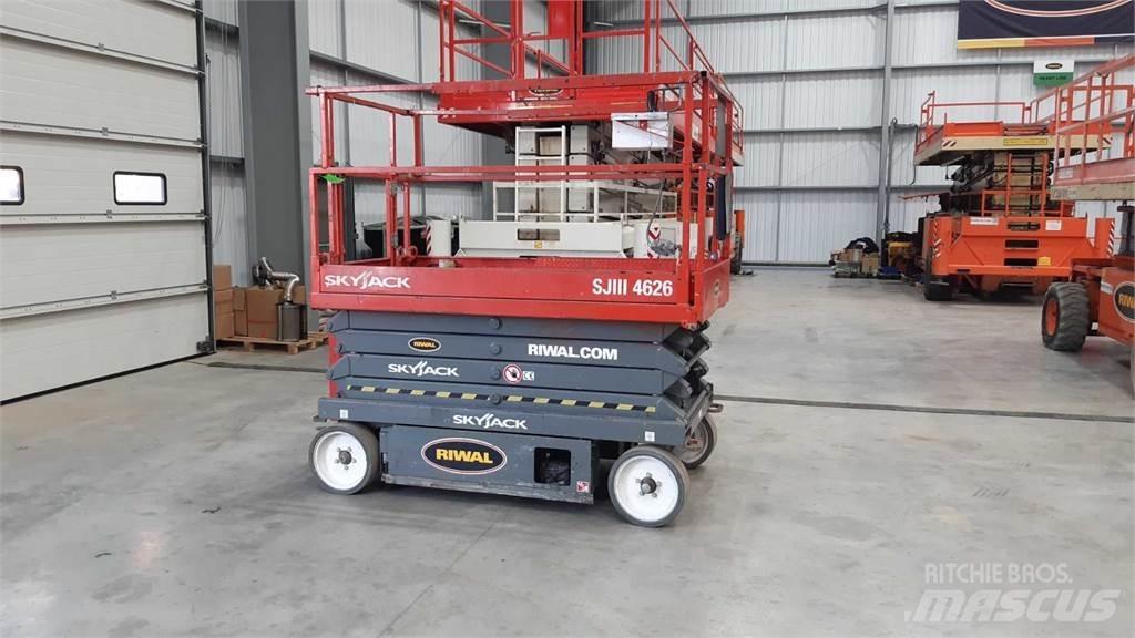 SkyJack SJIII4626 Saxliftar