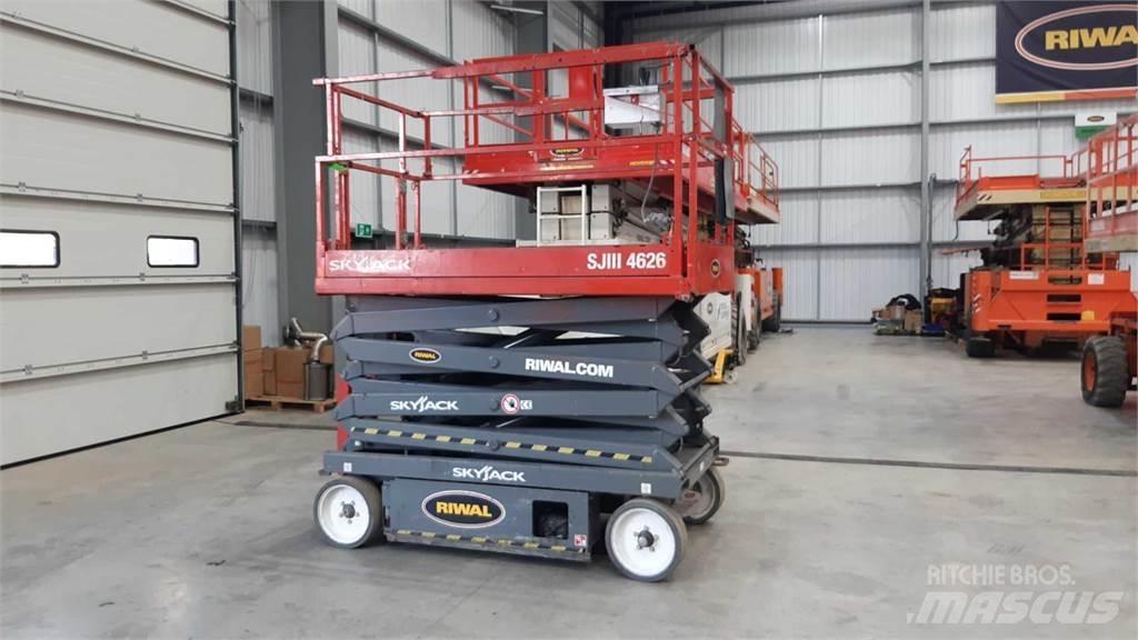 SkyJack SJIII4626 Saxliftar