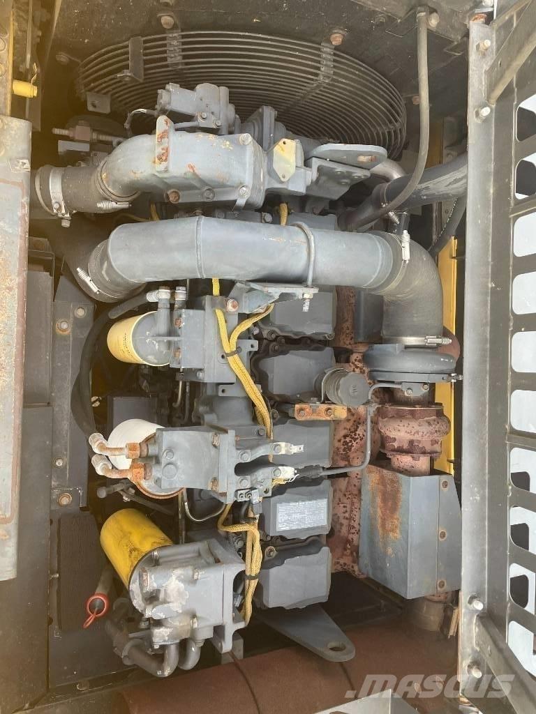 Komatsu PC 400-8 Bandgrävare