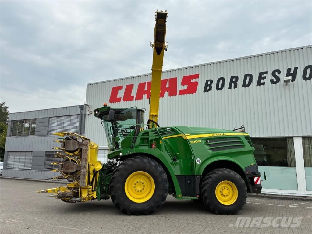 John Deere 8300i Fälthackar