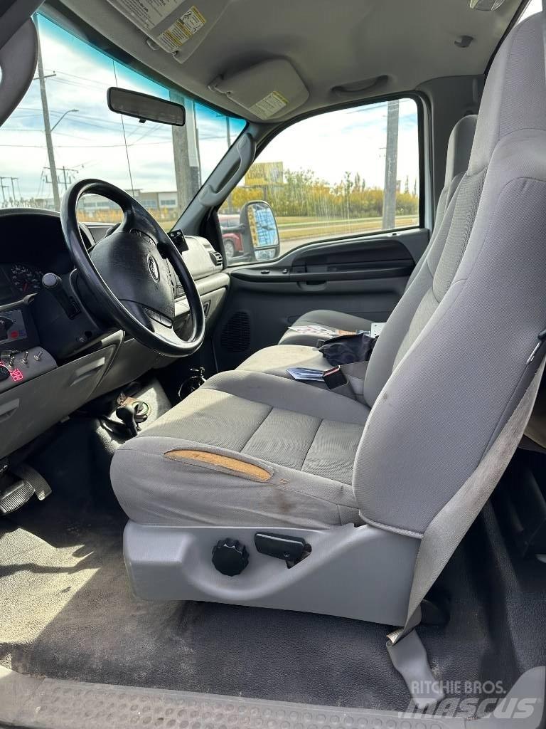 Ford F 550 XLT Flakbilar