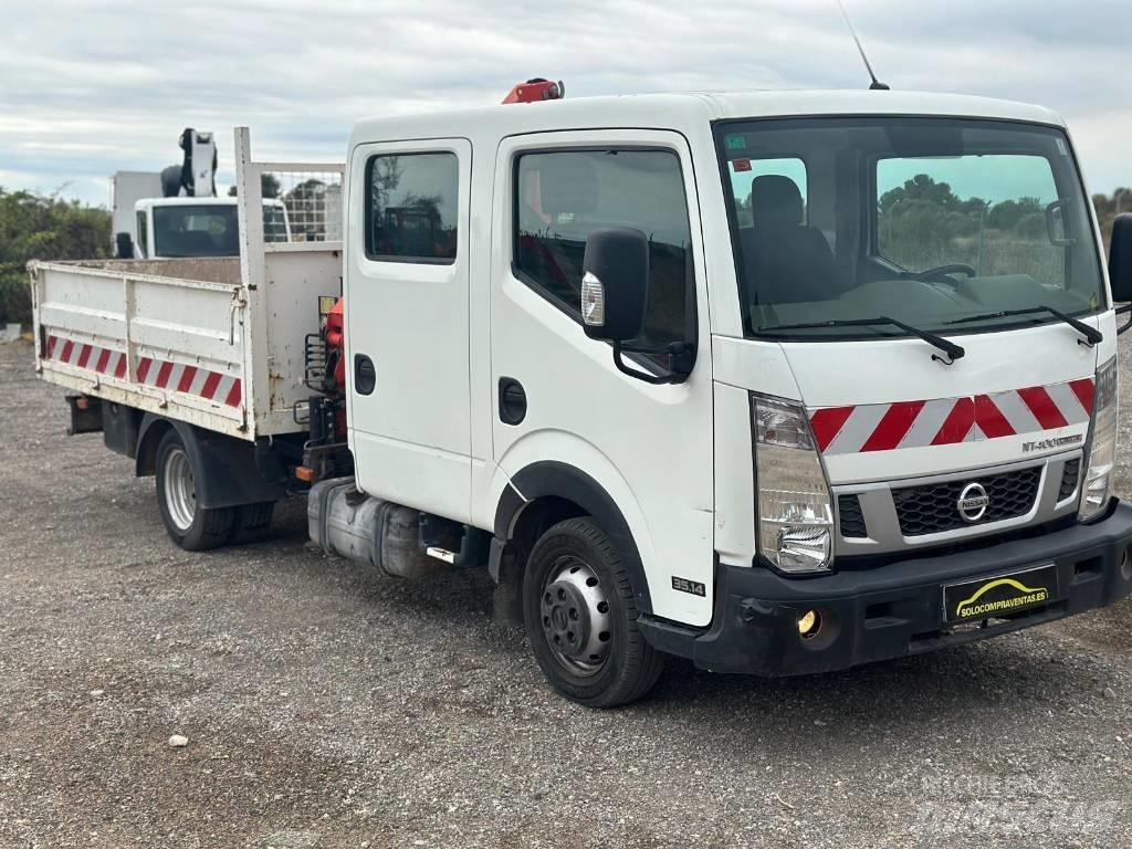 Nissan NT 400 Flakbilar/Pickuper