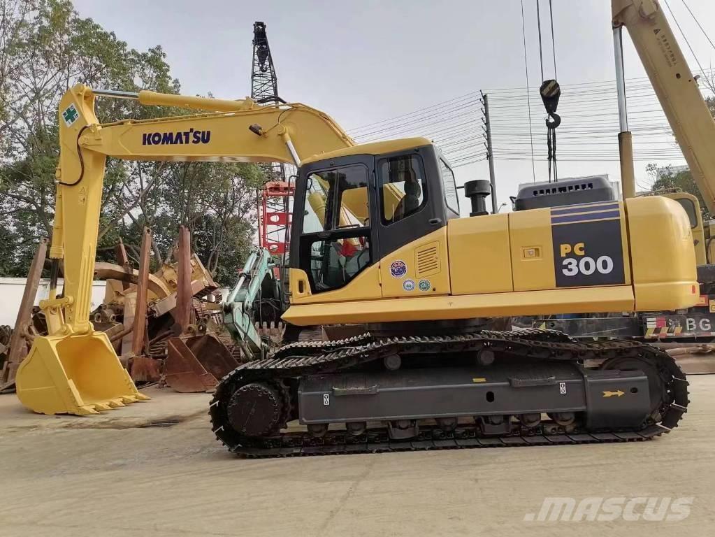 Komatsu PC 300 Bandgrävare